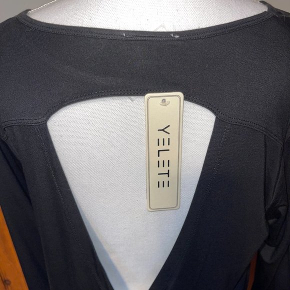 NWT Women’s Yelete Long Sleeve Cut Out Open Back Top Size M Black - Picture 2 of 6